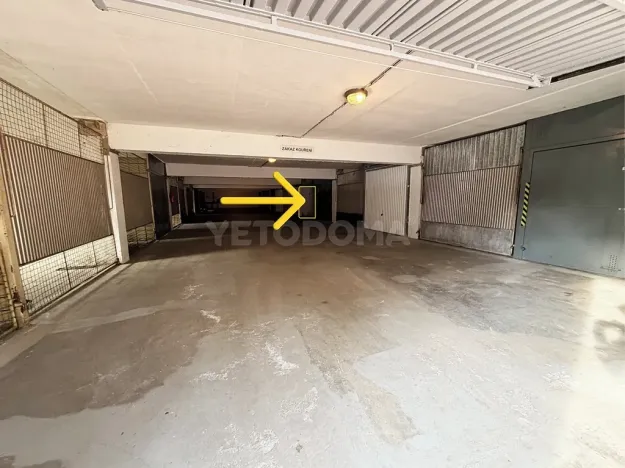 Prodej garážového stání, Plzeň, 14 m2