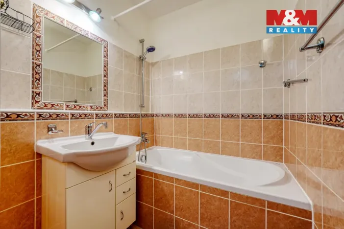 Prodej bytu 2+1, Plzeň - Skvrňany, Macháčkova, 60 m2