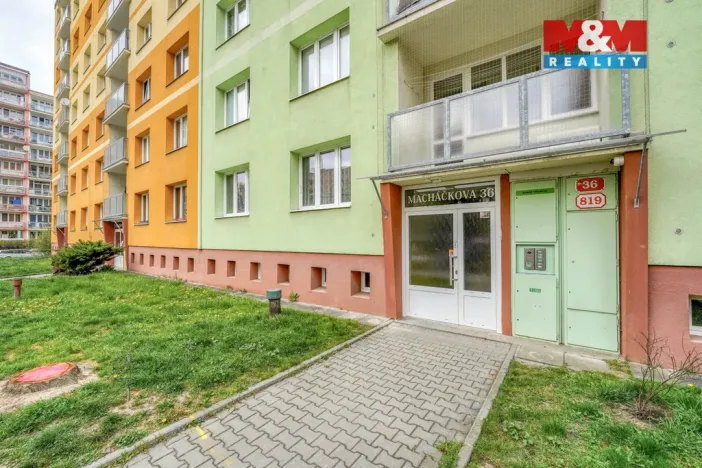 Prodej bytu 2+1, Plzeň - Skvrňany, Macháčkova, 60 m2