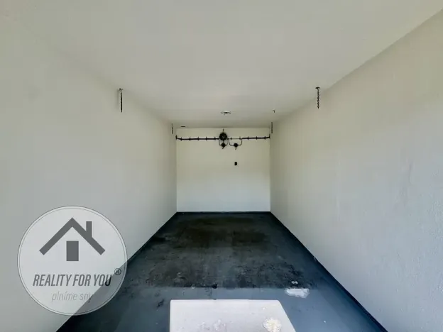 Pronájem garáže, Mladá Boleslav, Nádražní, 19 m2