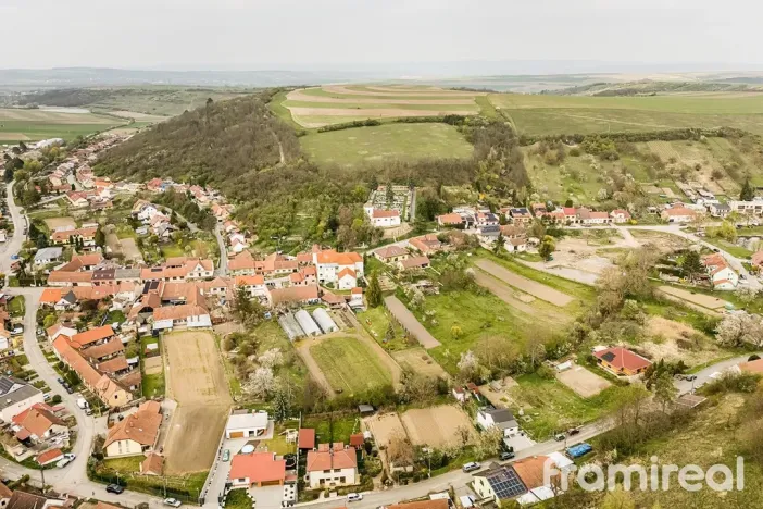 Prodej rodinného domu, Lovčičky, 200 m2