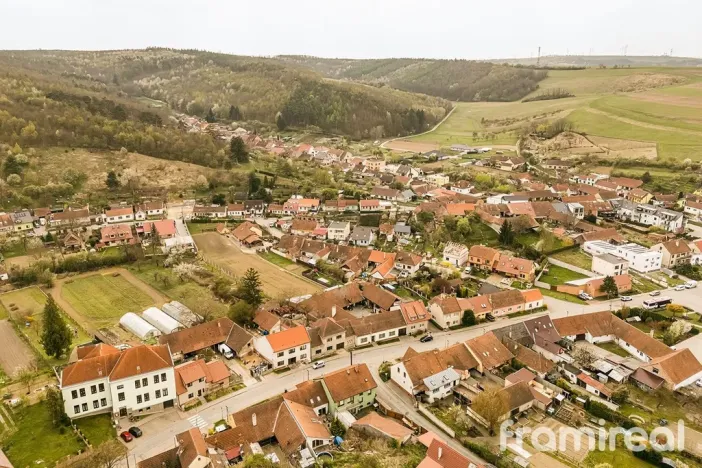 Prodej rodinného domu, Lovčičky, 200 m2