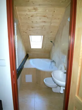 Pronájem bytu 1+1, Praha - Smíchov, Plzeňská, 33 m2