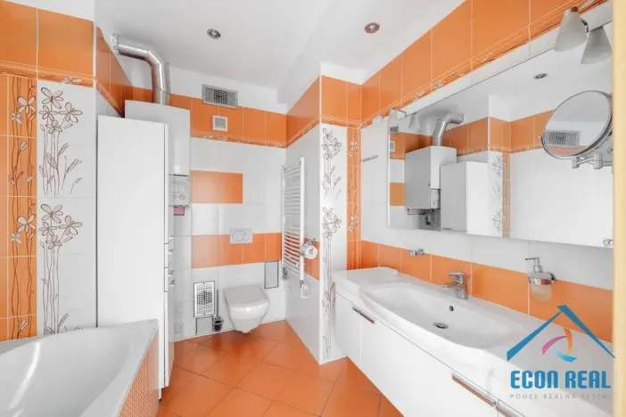 Pronájem bytu 4+kk, Praha - Libeň, Na rozcestí, 128 m2