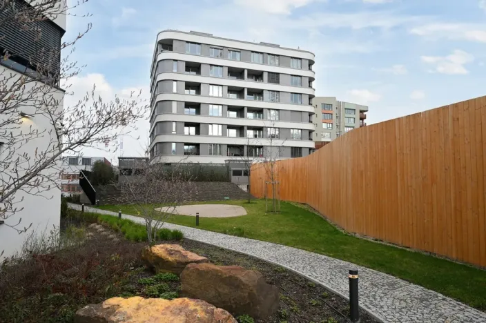 Pronájem bytu 3+kk, Praha - Radlice, U Komína, 94 m2