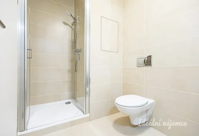 Pronájem bytu 2+kk, Praha - Vysočany, Poděbradská, 50 m2