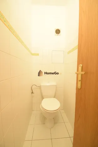 Pronájem bytu 1+kk, Praha - Troja, K Haltýři, 50 m2