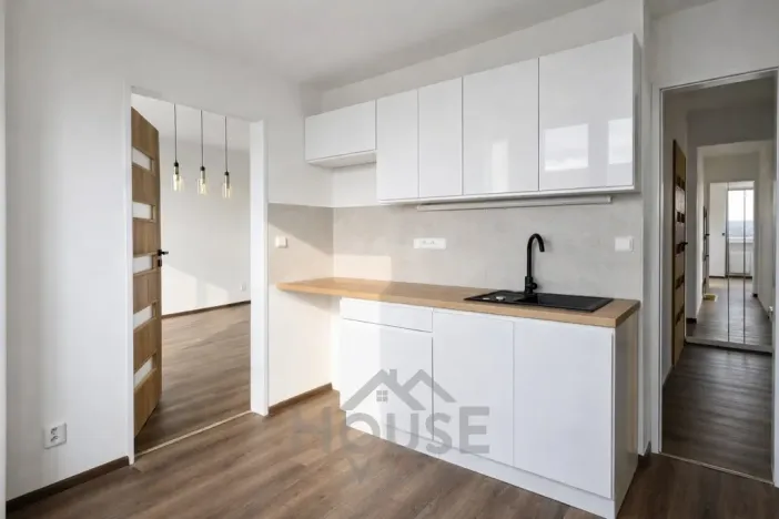 Prodej bytu 3+1, Praha - Hlubočepy, Lohniského, 68 m2