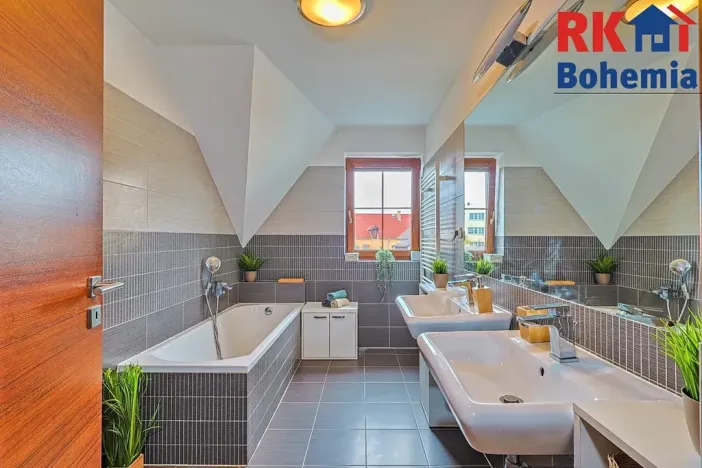 Prodej rodinného domu, Český Brod, K Vysílači, 169 m2