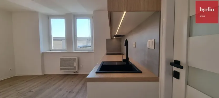 Pronájem bytu 2+kk, Opava, Březinova, 59 m2