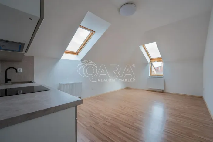 Prodej bytu 1+kk, Písek - Václavské Předměstí, Hostivítova, 30 m2