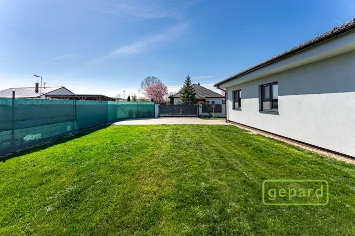 Prodej rodinného domu, Krakovany, 115 m2