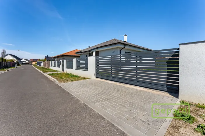 Prodej rodinného domu, Krakovany, 90 m2