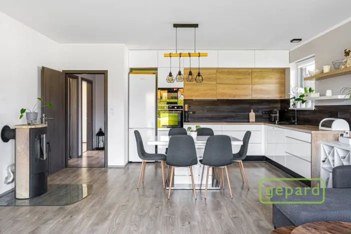 Prodej rodinného domu, Krakovany, 90 m2