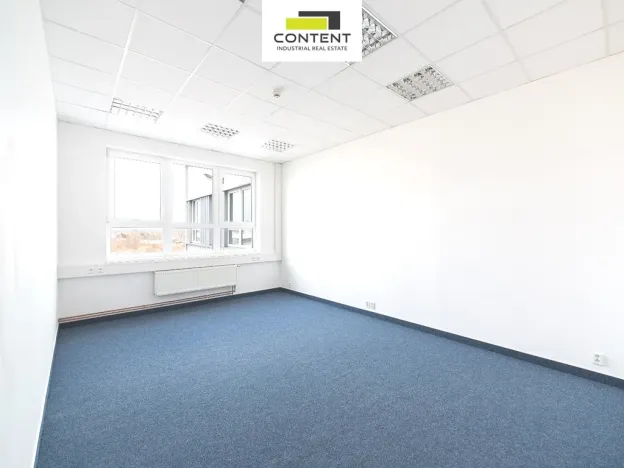 Pronájem výrobních prostor, Syrovice, 5872 m2