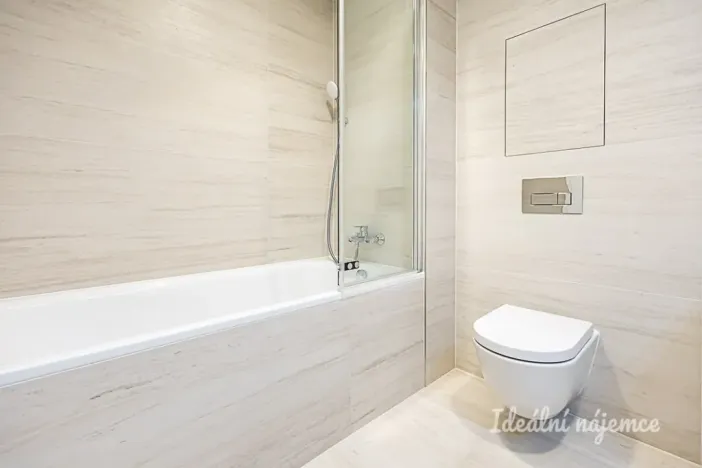 Pronájem bytu 2+kk, Praha - Vysočany, Poděbradská, 55 m2