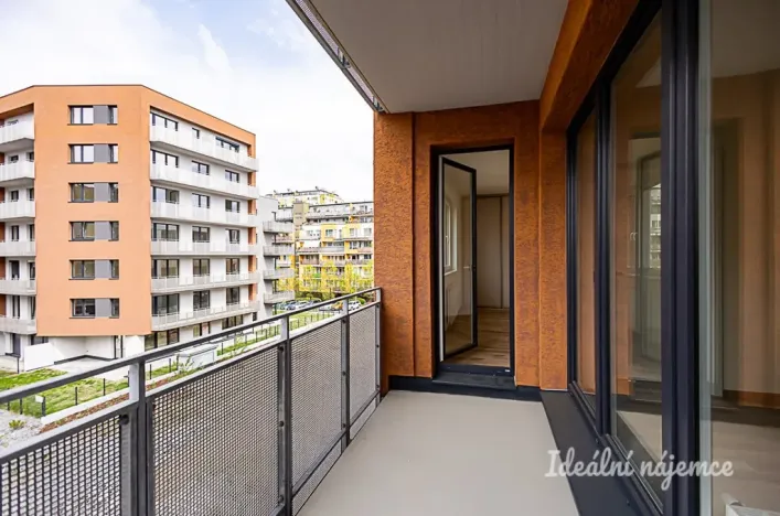 Pronájem bytu 2+kk, Praha - Vysočany, Poděbradská, 50 m2