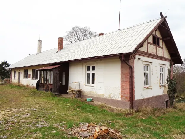 Prodej komerčního pozemku, Jesenice, Rekreační, 10738 m2