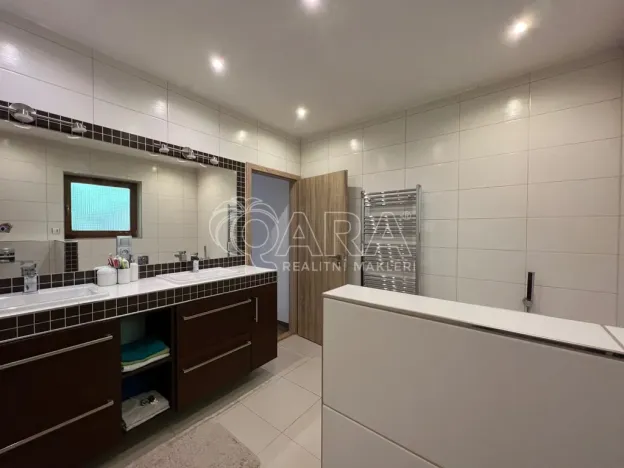 Pronájem rodinného domu, Praha - Záběhlice, Dolní Chaloupky, 245 m2