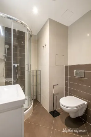 Pronájem bytu 1+kk, Praha - Zličín, Sazovická, 26 m2