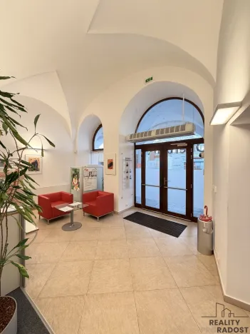 Pronájem kanceláře, Olomouc, Dolní náměstí, 204 m2