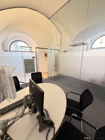 Pronájem kanceláře, Olomouc, Dolní náměstí, 204 m2