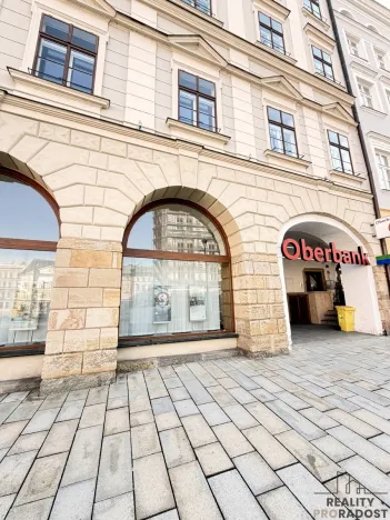 Pronájem kanceláře, Olomouc, Dolní náměstí, 204 m2