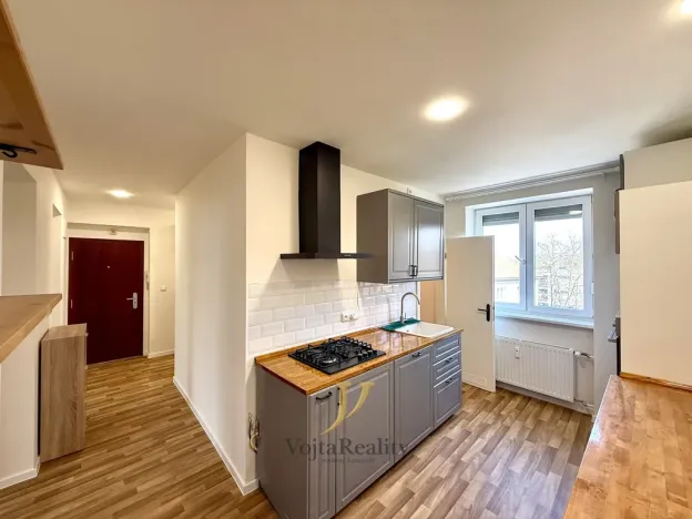 Pronájem bytu 3+1, Olomouc, Ladova, 86 m2