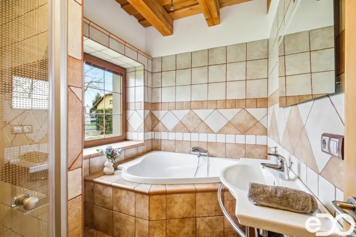 Prodej rodinného domu, Dolní Beřkovice - Vliněves, 400 m2