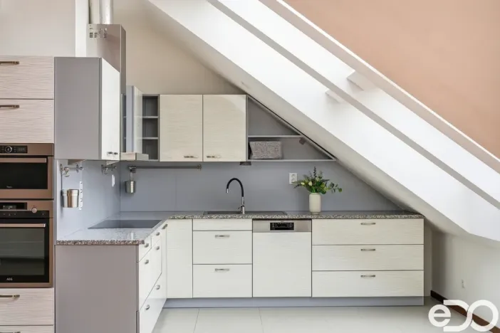 Prodej rodinného domu, Dolní Beřkovice - Vliněves, 400 m2