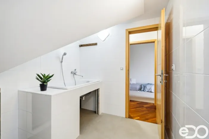 Prodej rodinného domu, Dolní Beřkovice - Vliněves, 400 m2