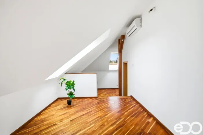 Prodej rodinného domu, Dolní Beřkovice - Vliněves, 400 m2