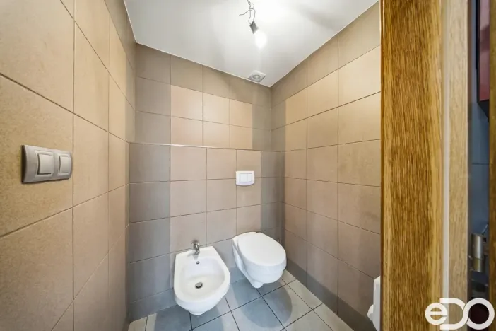 Prodej rodinného domu, Dolní Beřkovice - Vliněves, 400 m2