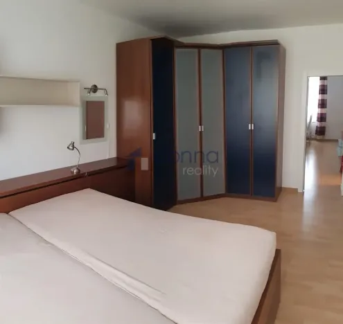 Pronájem bytu 3+kk, Praha, Konšelská, 62 m2