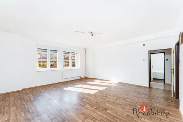 Prodej bytu 2+1, Praha - Libeň, Sokolovská, 72 m2