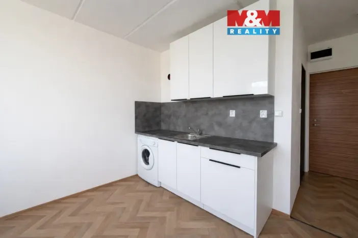 Pronájem bytu 1+1, Louny, Kpt. Nálepky, 36 m2