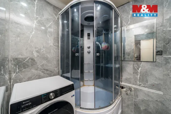 Prodej bytu 3+1, Krupka - Maršov, Karla Čapka, 80 m2