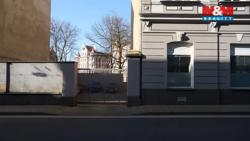 Pronájem komerčního pozemku, Teplice, 265 m2