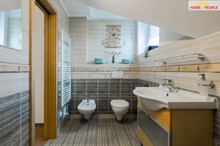 Prodej rodinného domu, Stanovice, 200 m2