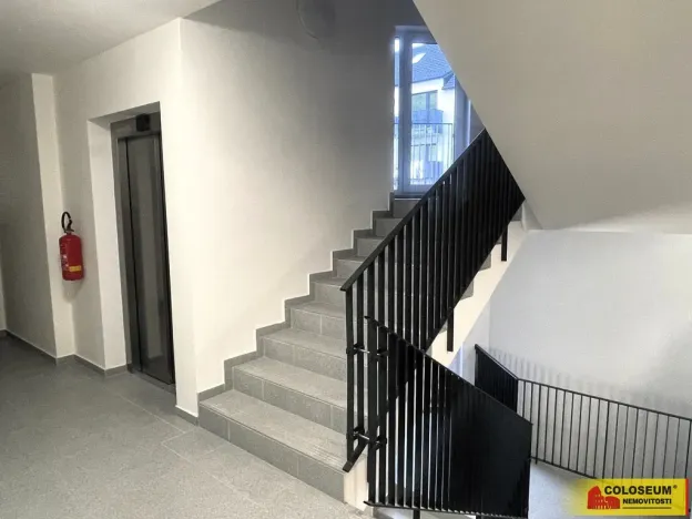 Pronájem bytu 1+kk, Pohořelice, U Kasáren, 38 m2