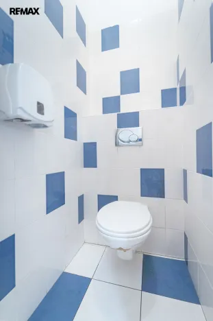 Pronájem obchodního prostoru, Praha - Háje, Hviezdoslavova, 661 m2