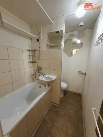 Pronájem bytu 1+kk, Trutnov - Střední Předměstí, Slévárenská, 29 m2