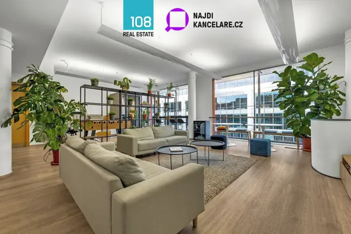 Pronájem kanceláře, Praha - Karlín, Křižíkova, 546 m2