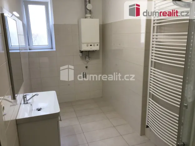 Pronájem bytu 2+kk, Frenštát pod Radhoštěm, nám. Míru, 66 m2