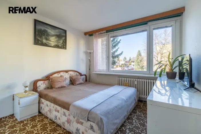 Prodej bytu 3+1, Jesenice, V Lázních, 72 m2