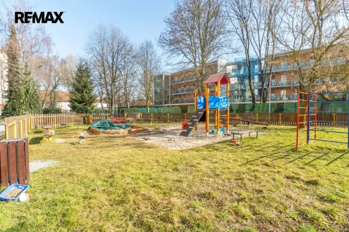 Prodej bytu 3+1, Jesenice, V Lázních, 72 m2