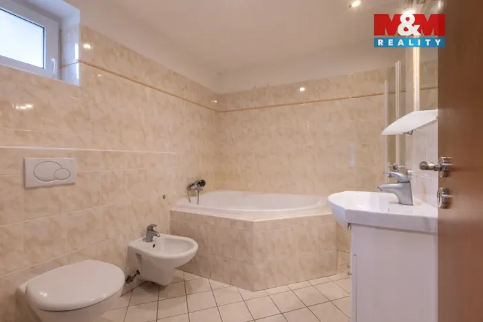 Prodej ubytování, Karlovy Vary - Drahovice, 310 m2