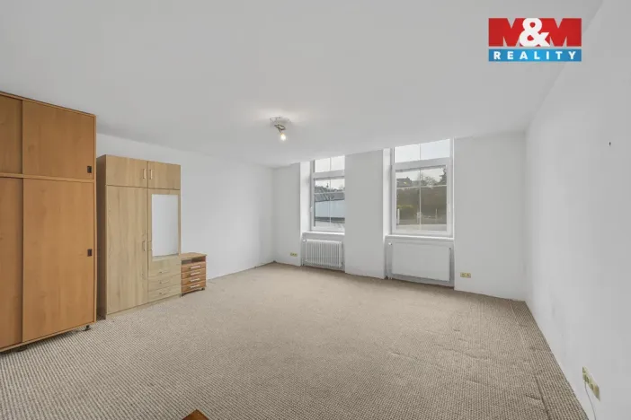 Prodej bytu 3+1, Jaroměř - Pražské Předměstí, Husova, 124 m2