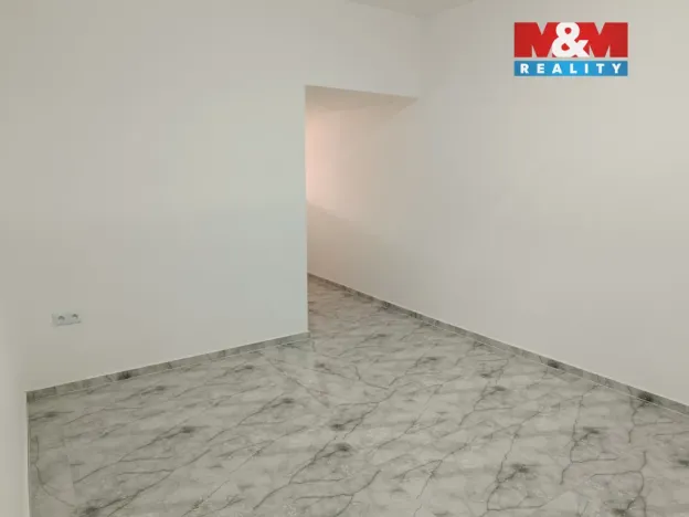 Pronájem bytu 3+kk, Bělá pod Bezdězem, Masarykovo náměstí, 80 m2