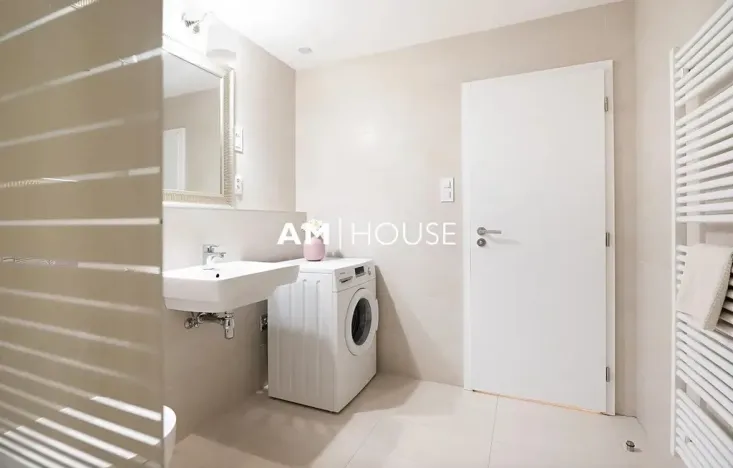 Pronájem bytu 1+kk, Praha - Strašnice, Zvěřinova, 51 m2